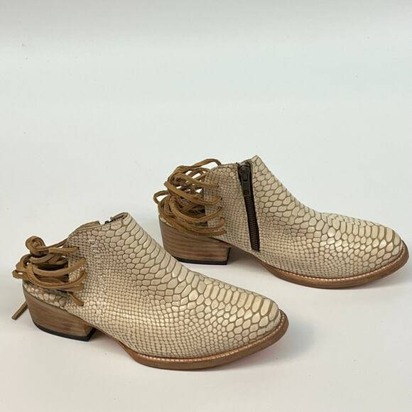 FREEBIRD JOJO Boot. WHITE LEATHER SNAKE BACK LACE ANKLE BOOT SZ 8 NWOB - Picture 8 of 14